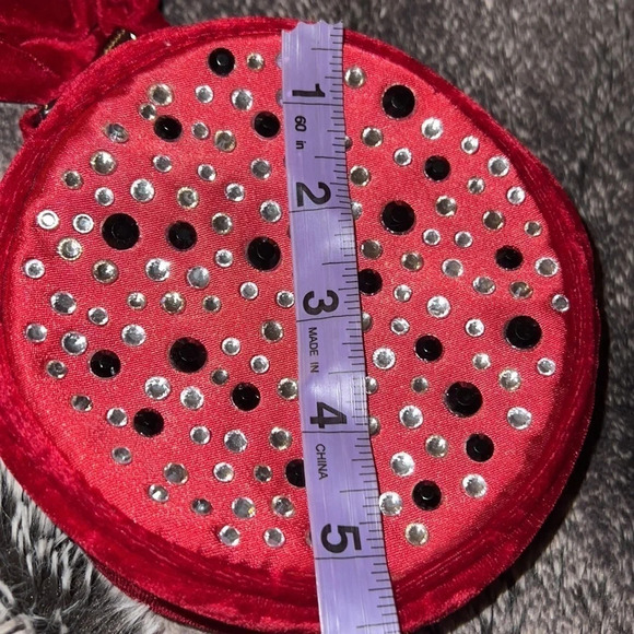 BCBG Generation Vintage velvet burgundy studded round wristlet small  bag - Picture 8 of 15